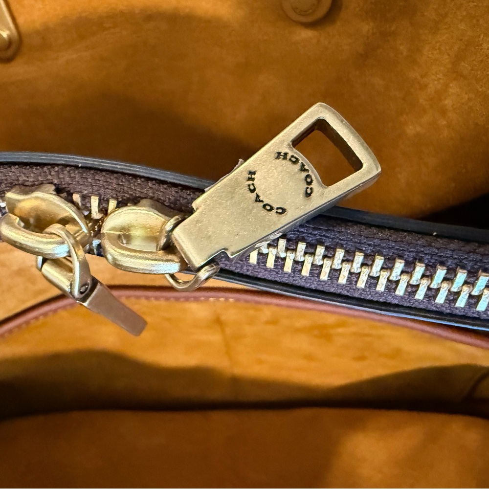 Coach Rogue 39 - Maple - Picture 10 of 16